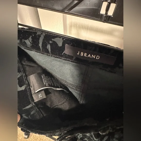 J brand black velvet Patterned Women's Pants Size 25 - Picture 3 of 8